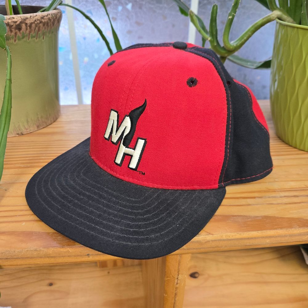NBA Miami Heat Hat Cap Vintage Snapback MH Logo Red Black‎ Florida Basketball